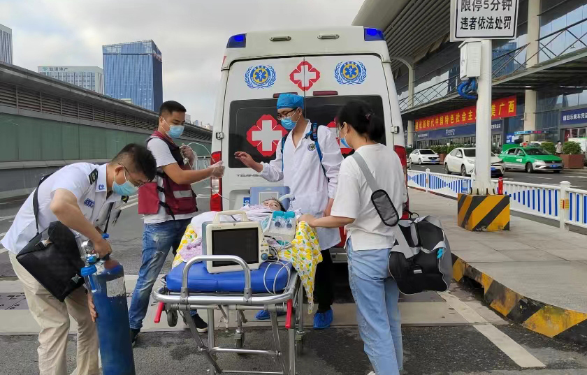 周至县救护车出租公司