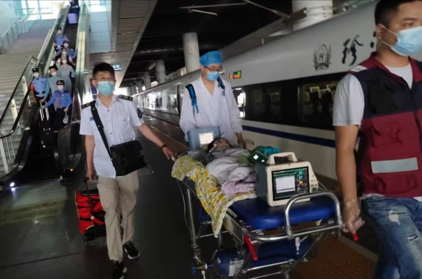 周至县高铁转运公司