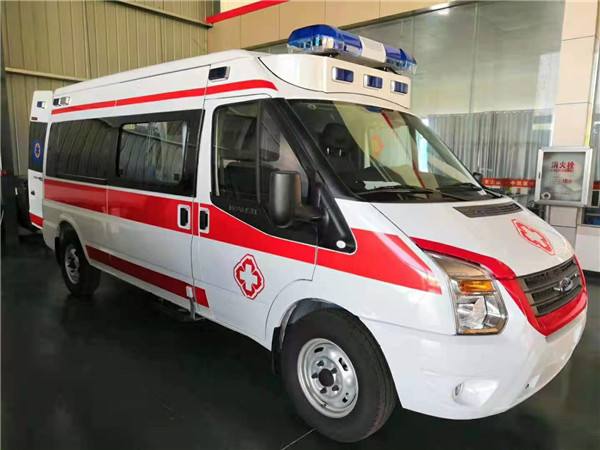 周至县福特V362救护车